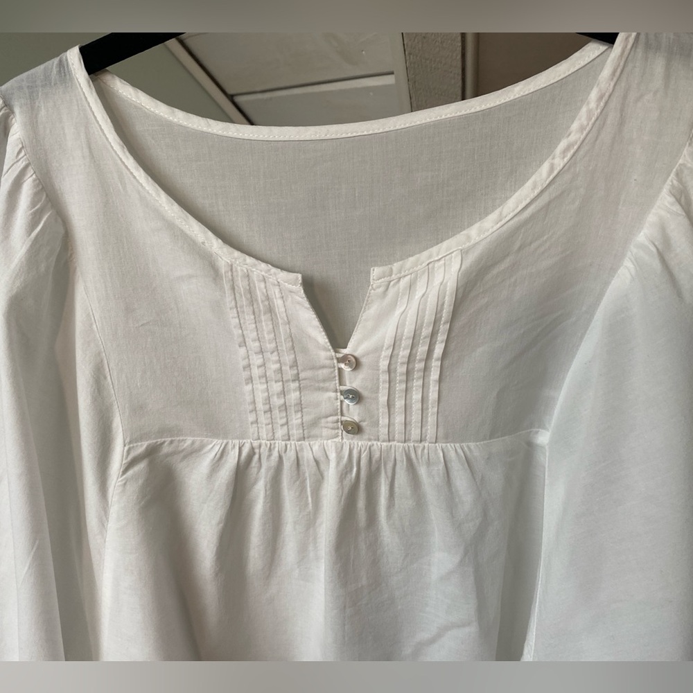 Elegant White Blouse with Flowy Design Eyelet Lace 100% Cotton Size XS - Picture 4 of 10